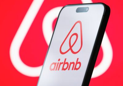 Airbnb alza le commissioni al 15,5%: cosa cambia per gli host dal 13 ottobre 2026